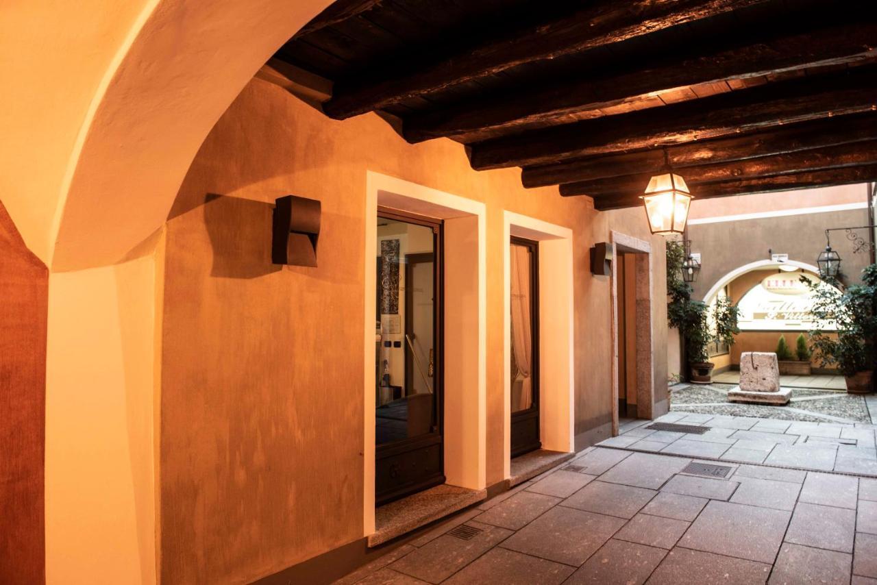 Hotel La Contrada Verbania Exterior photo