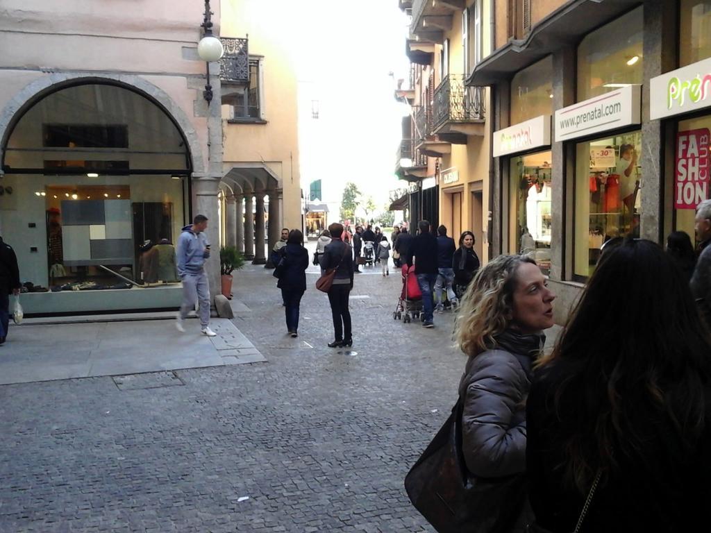 Hotel La Contrada Verbania Exterior photo