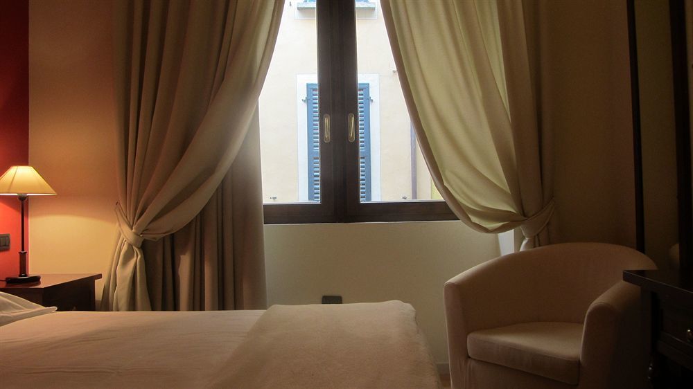 Hotel La Contrada Verbania Exterior photo